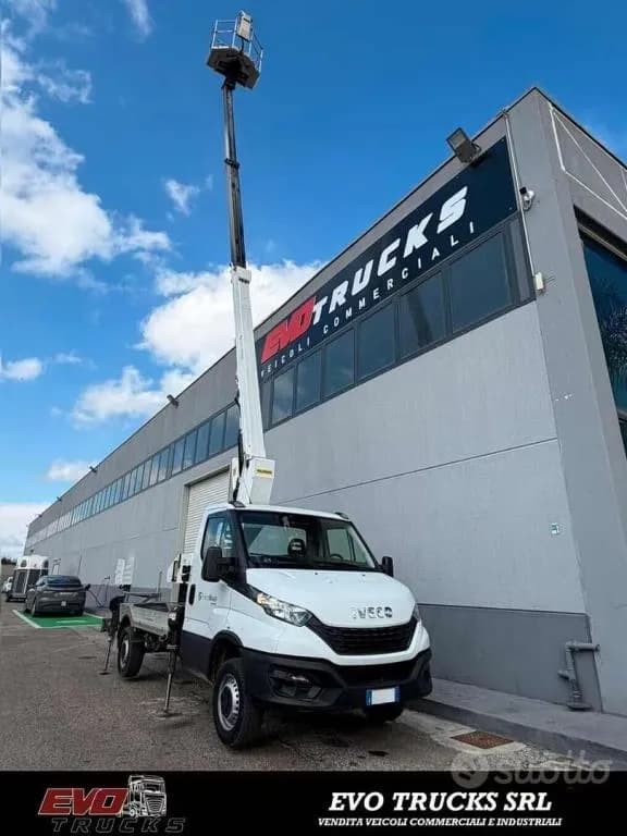 Iveco DAILY 35C14 CON CESTELLO