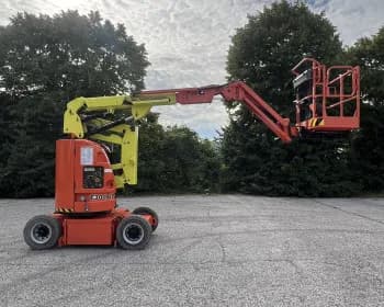 JLG E 300 AJP