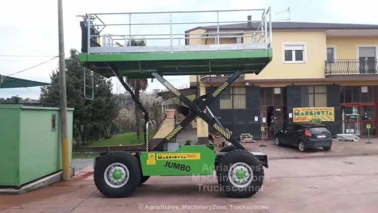 Margiotta Group Piattaforma aerea Margiotta group modello Jumbo 4x4 Compact